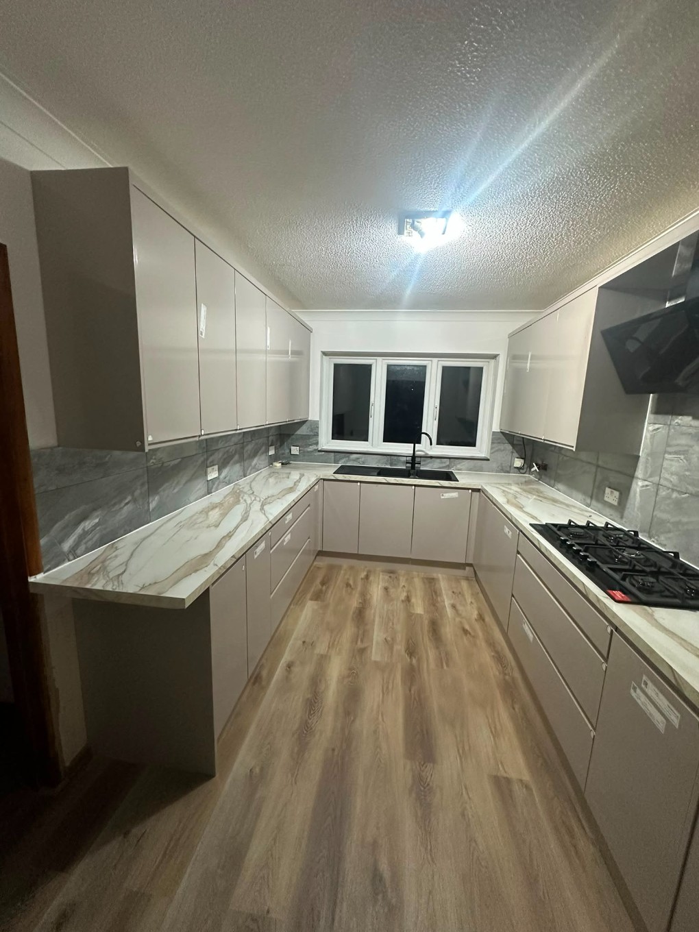 Traditional English Heritage Kitchen in Mayfair