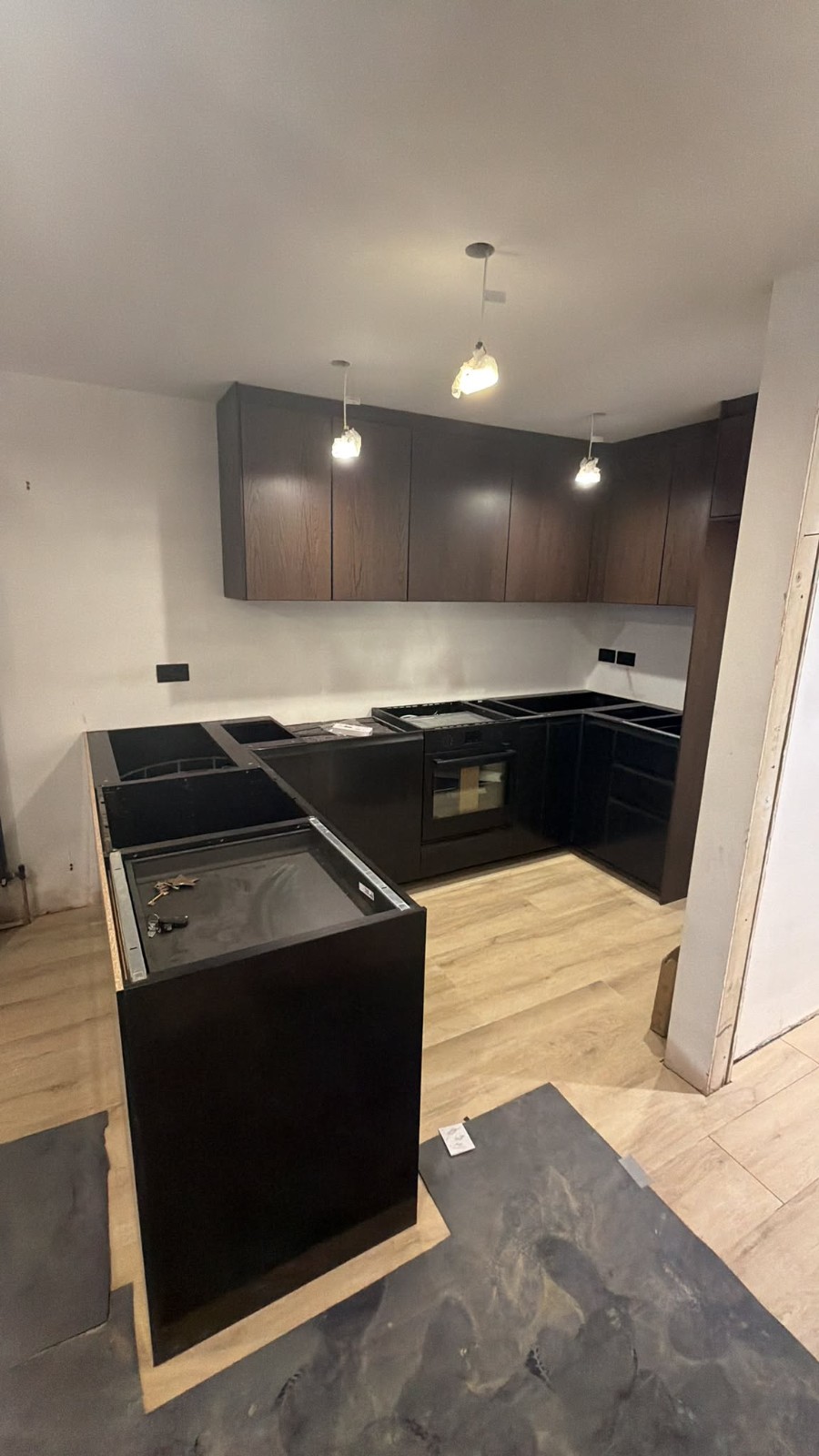 Bespoke Handleless Kitchen in Kensington